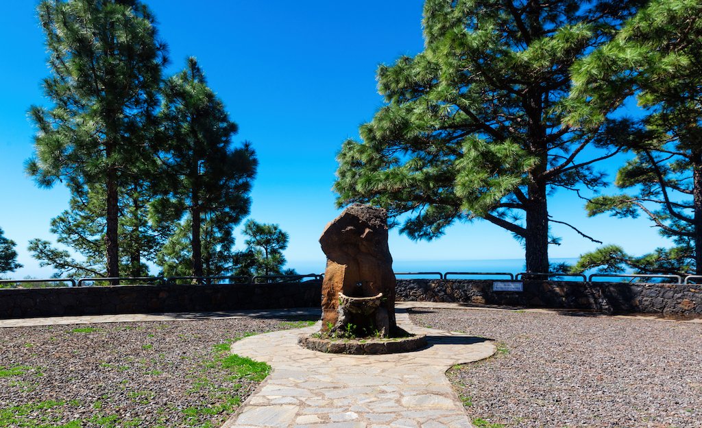 Mirador de Garome parmi les pins avec vue sur la mer