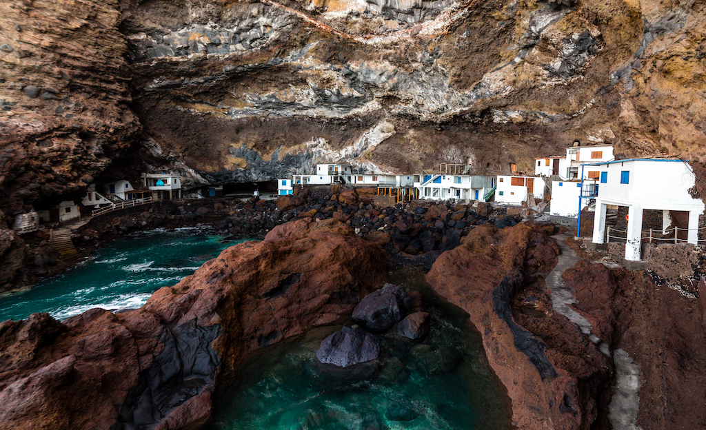 Maisons et mer au Porís de Candelaria