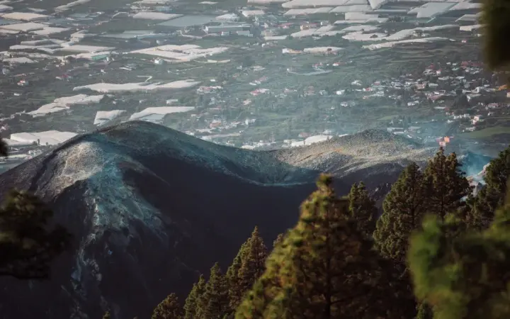 Tajogaite and Llano de las Brujas in La Palma near Casa Rosabel